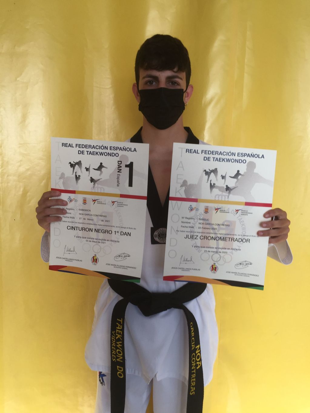 Nuevos cinturones negros en TKD Vidreres