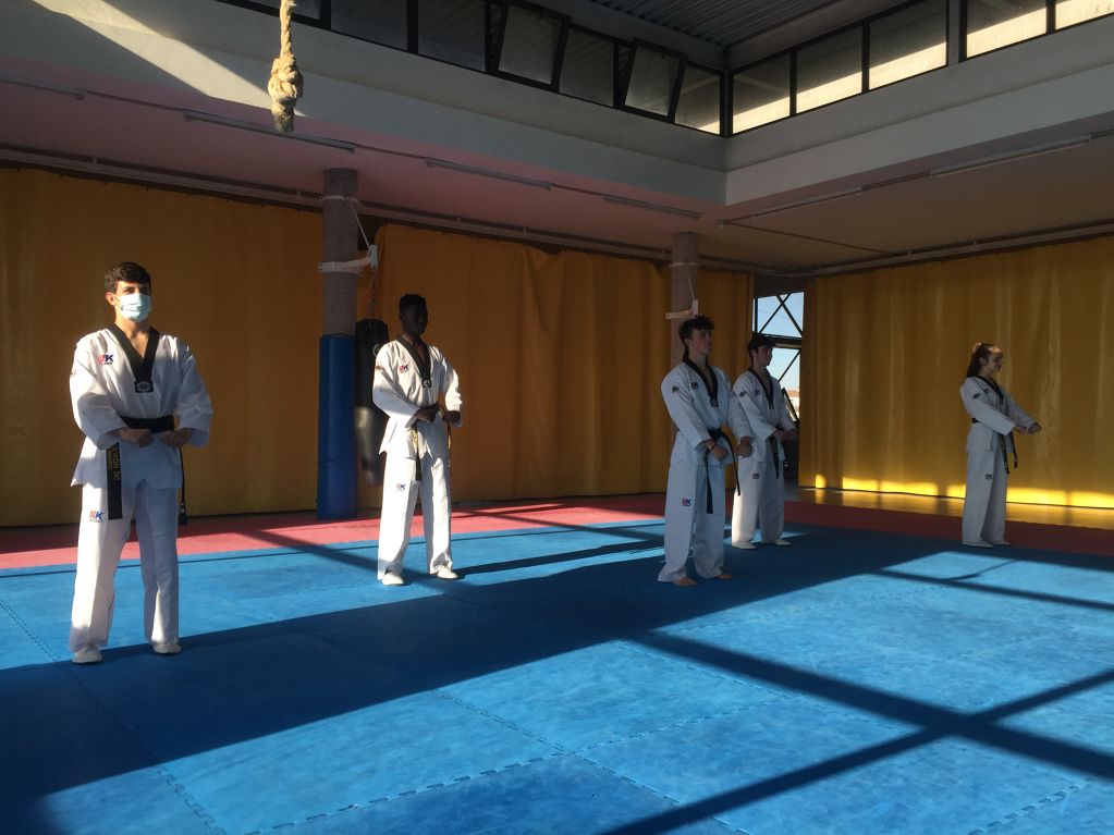Nuevos cinturones negros en TKD Vidreres